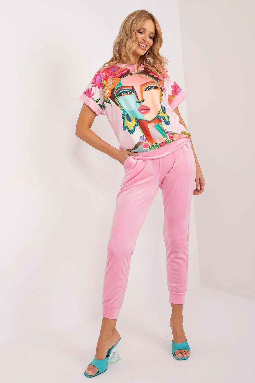 Ensemble artistique décontracté pour femme en velours imprimé multicolore rose pâle manches courtes floral dos nu