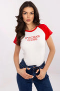 T-shirt femme style décontracté inspiration baseball couleurs contrastées blanc rouge imprimé typographique cœur manches courtes ajusté