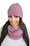 Bonnet et écharpe assortis en laine côtelée rose clair pour femme style classique hiver chaleureux accessoires mode
