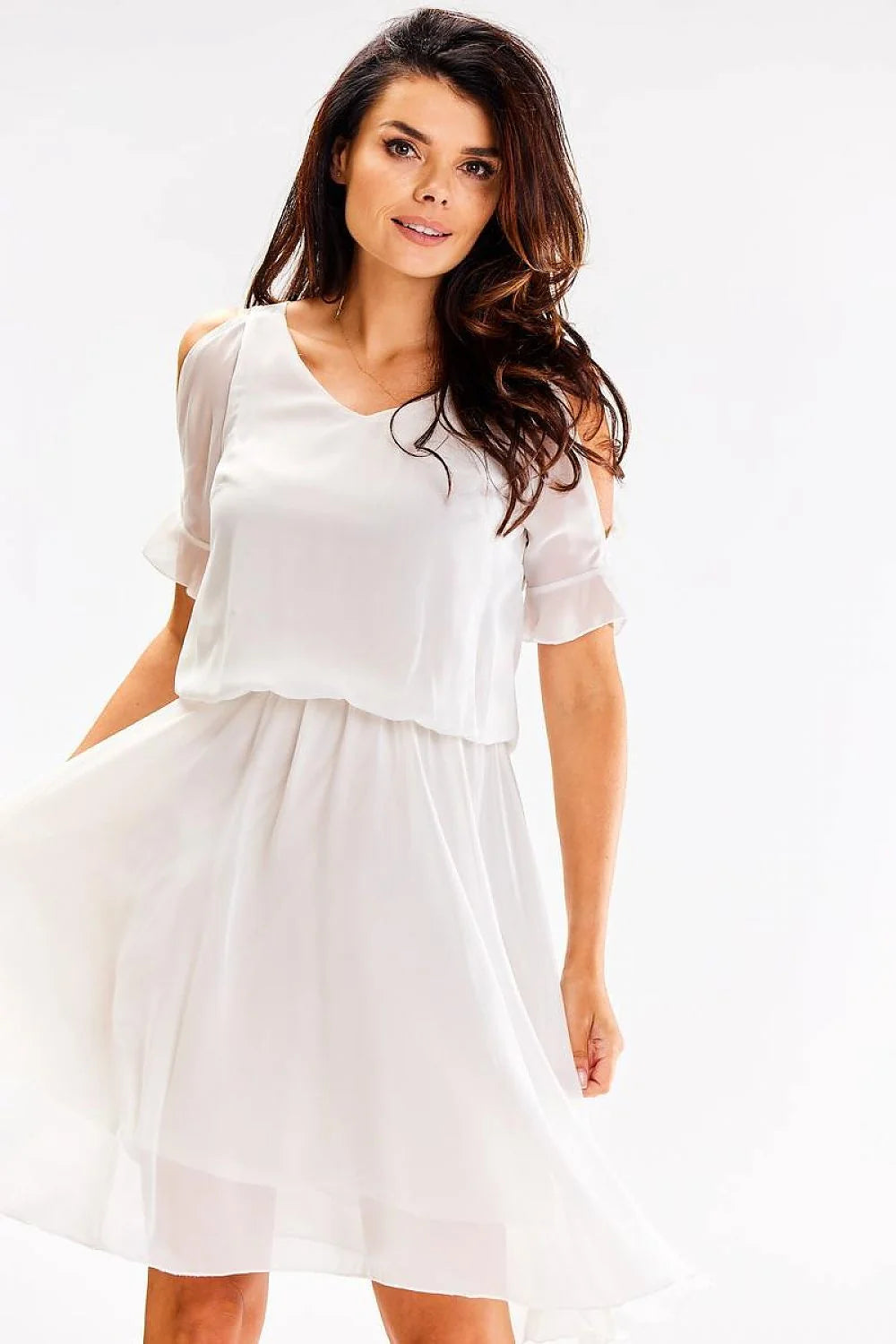 robe été aérienne mousseline polyester blanche épaules nues manches courtes volantées taille ajustable blousante élastique jupe évasée doublée longueur genou