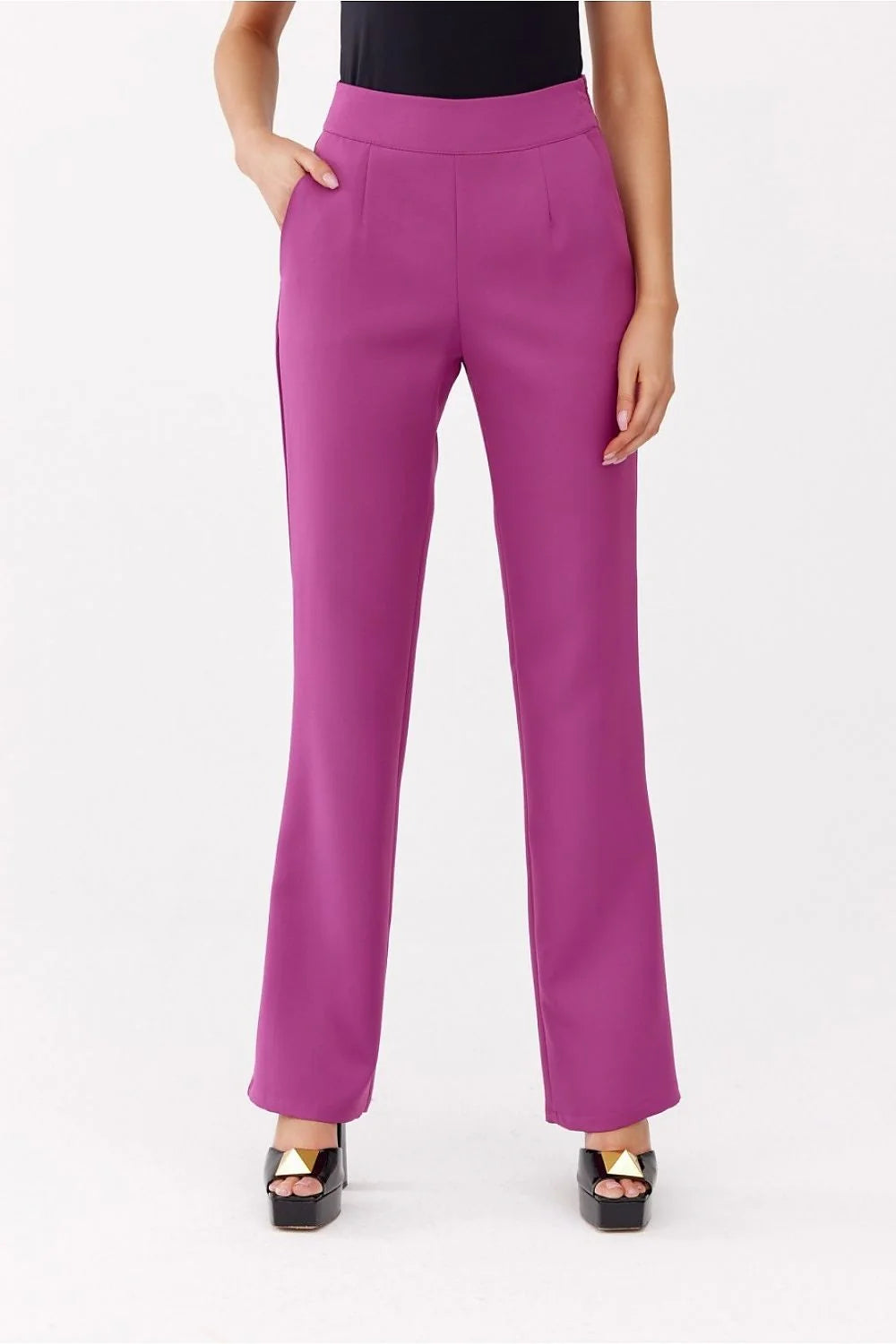 Pantalon femme Roco Fashion taille haute évasé genoux rich violet matière douce élastique poches latérales fermeture éclair modern élégant versatile