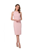 Robe de jour élégante sans manches en satiné polyester rose pâle ajustée épaules larges genoux femme