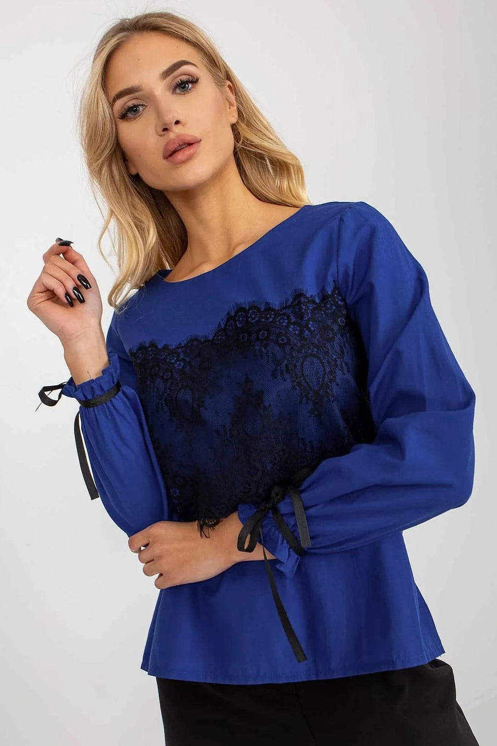 Chemisier Lakerta élégant pour femme manches longues dentelle noire rubans poignets tissu coton 100 % ajusté silhouette