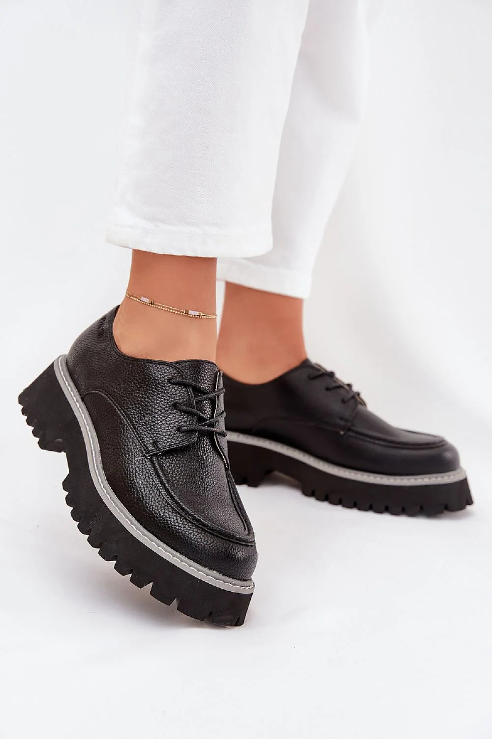 mocassins femme biostar cuir écologique grainé noir lacets plateforme semelle crantée épaisse adhérence bordure grise couture visible