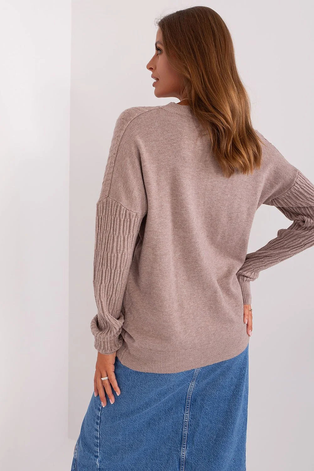 pull femme taupe côtelé texturé manches longues col rond coupe oversize tricot épais doux chaud automne hiver chic confortable élégant
