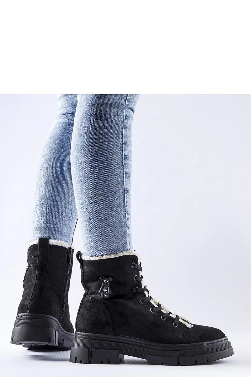 Bottes pour femmes modernes en suédine noire doublée fourrure blanche talon compensé semelle caoutchouc