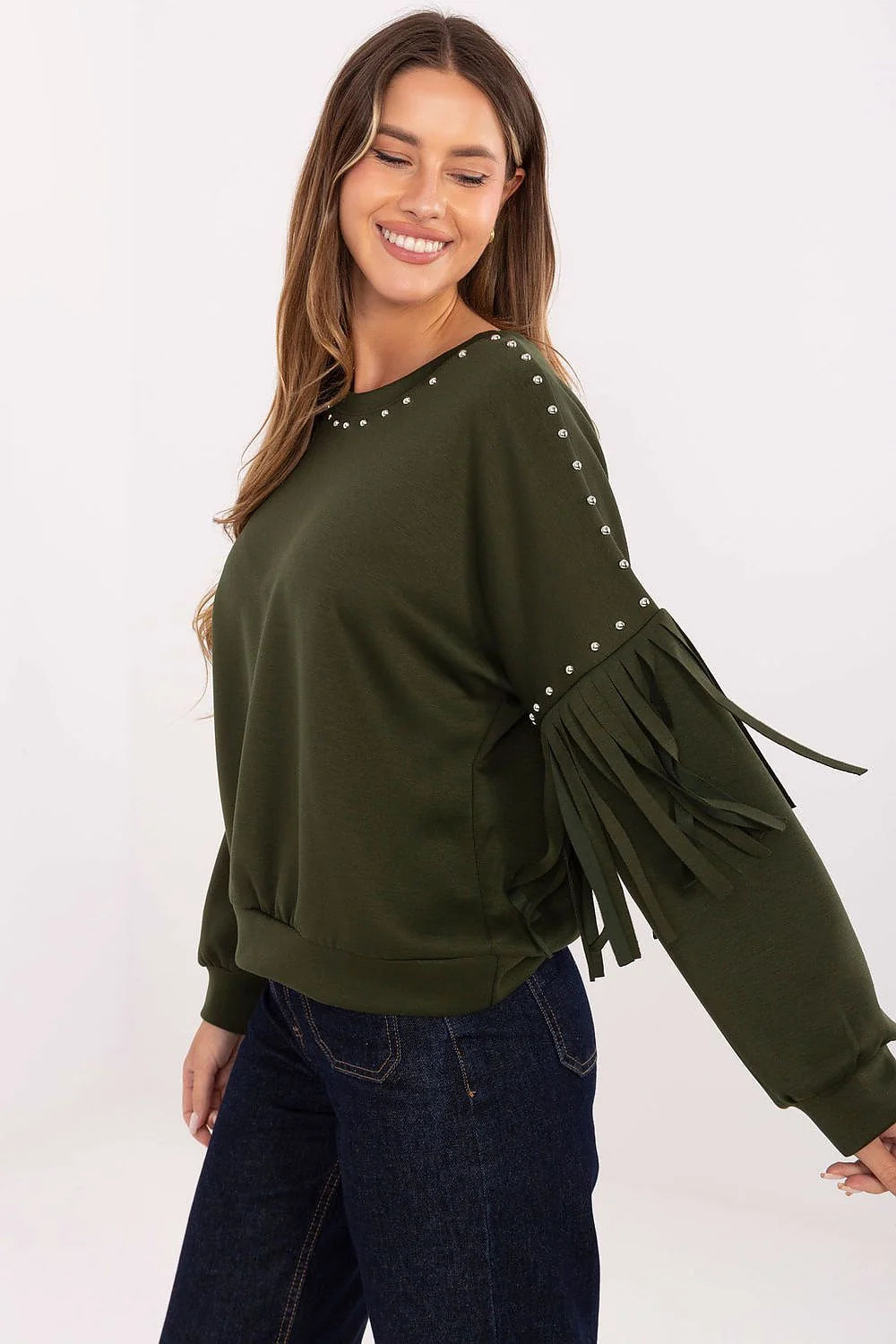 sweatshirt femme oversize olive col rond maille molletonnée viscose polyester doux confortable manches longues franges spectaculaires clous argentés bord cote