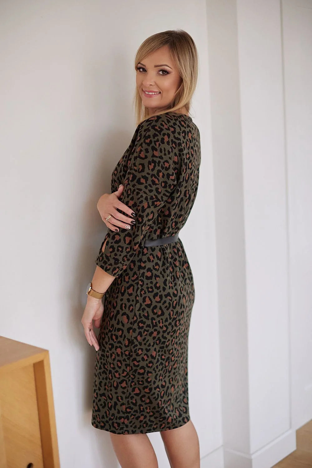 Robe de jour élégante imprimé léopard manches 3/4 ceinture noire viscose elasthanne nylon femmes matures