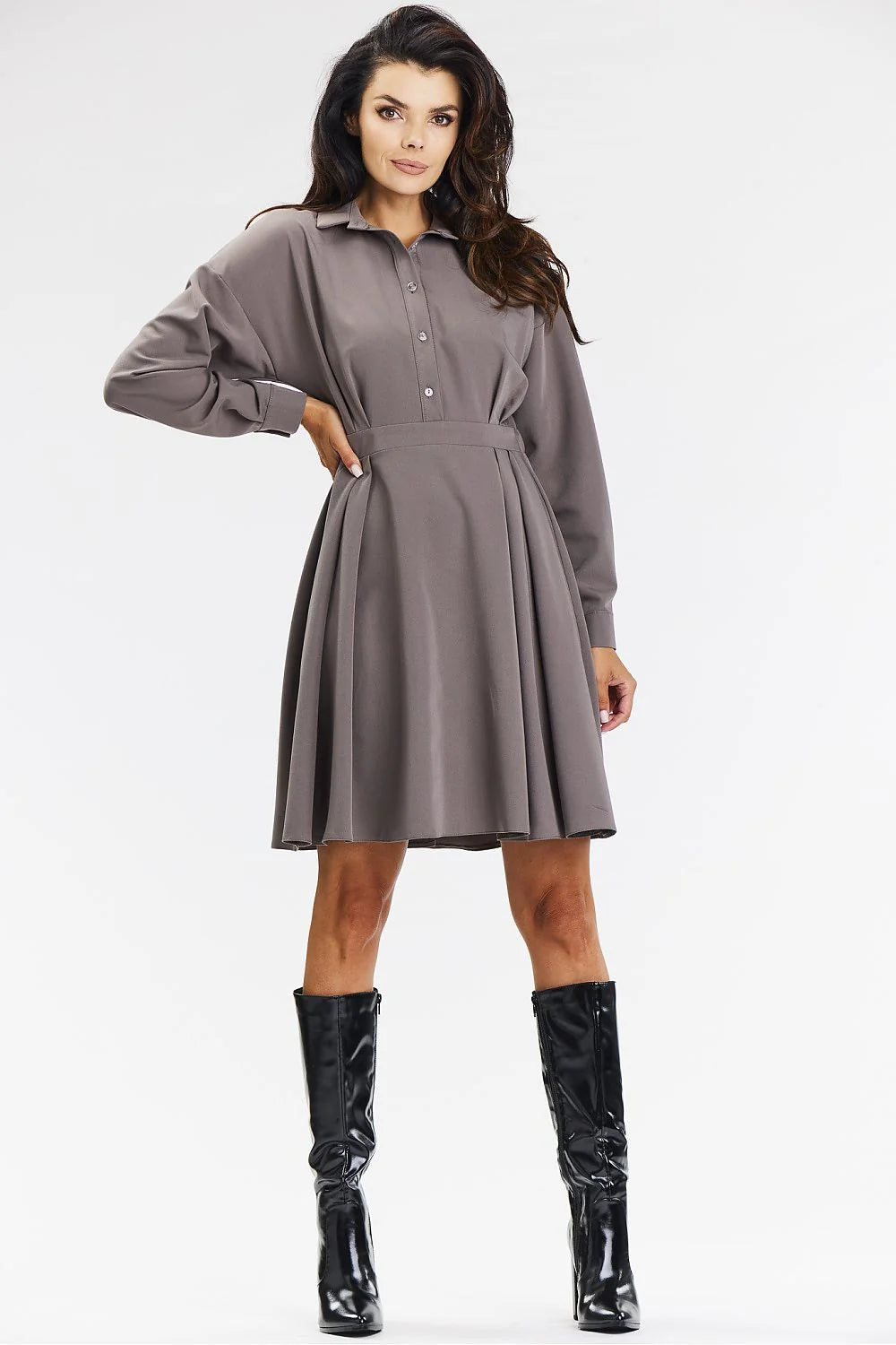 Robe de jour élégante couleur taupe manches longues col chemise ourlet évasé pour femme