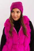 Bonnet et veste sans manches femme style casual-chic en fuchsia tricot fourrure imitée applications strass matelassé