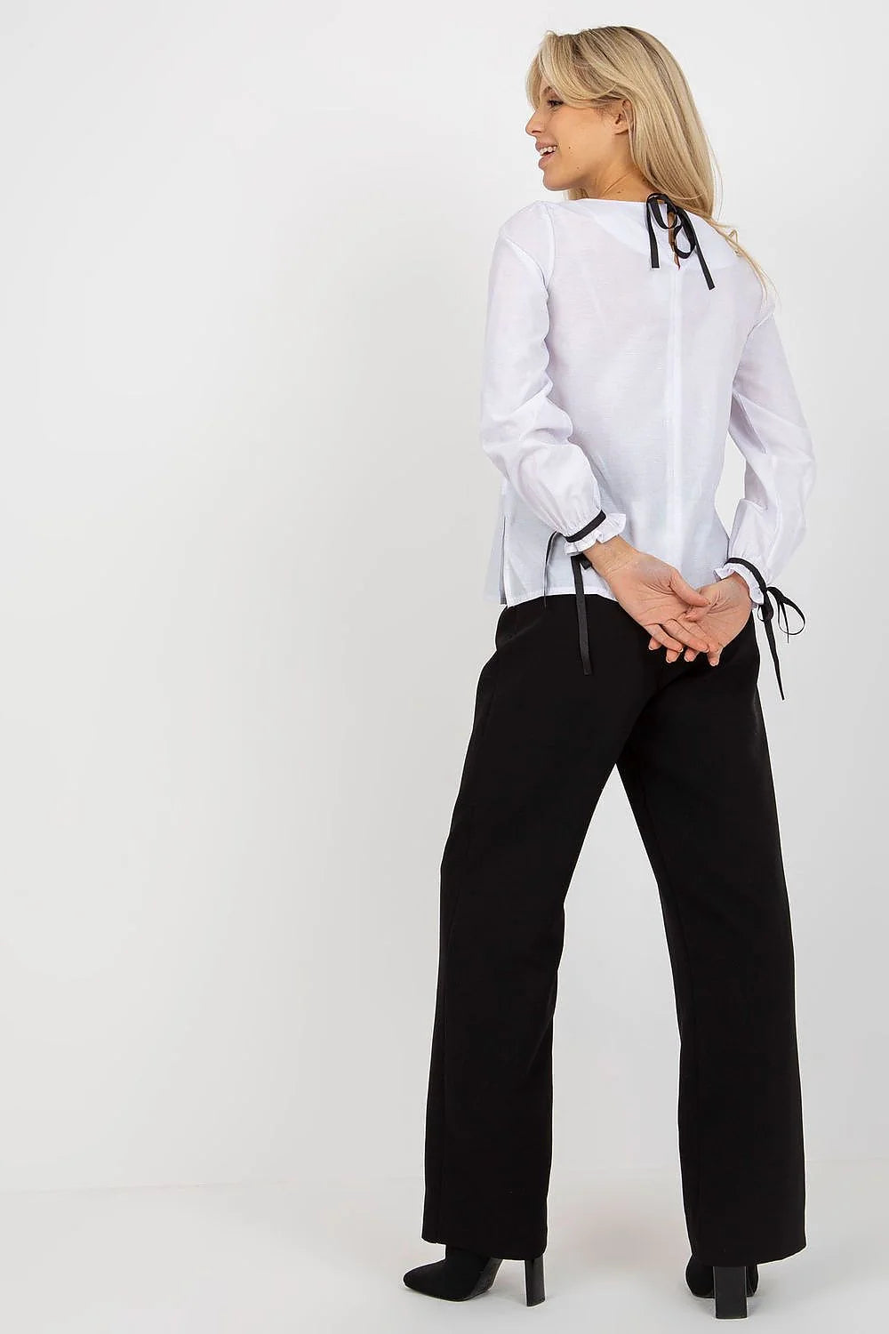 Chemisier Lakerta élégant pour femme manches longues dentelle noire rubans poignets tissu coton 100 % ajusté silhouette