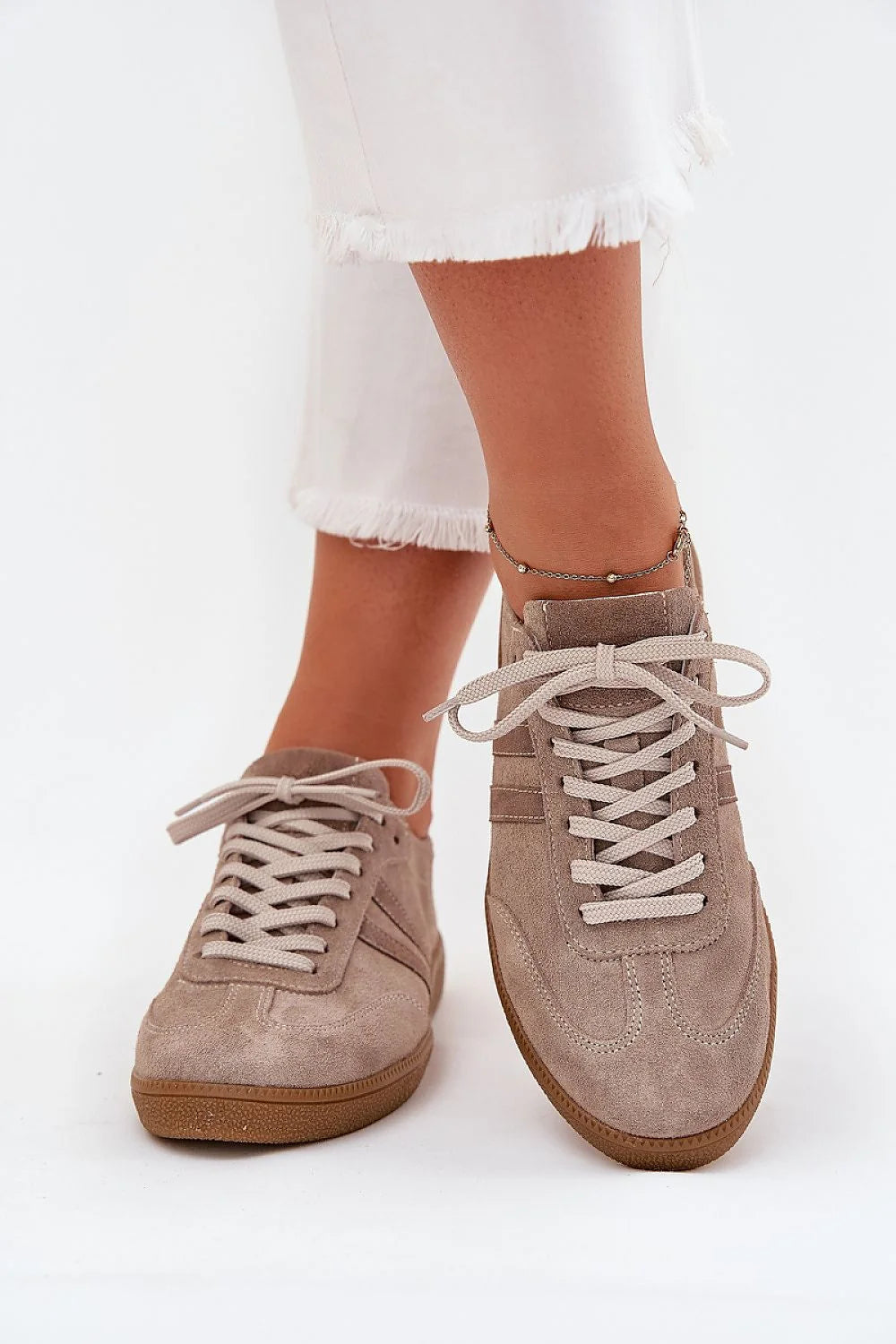 Chaussures de sport pour femme style rétro en daim naturel beige taupe semelle plantaire confortable