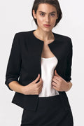 blazer femme court noir col rond ouvert manches troisquarts coupe cintrée silhouette structurée tissu doux viscose stretch
