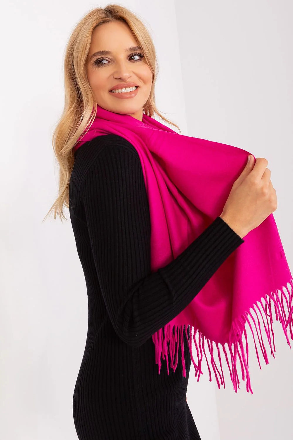 écharpe fuchsia vif oversize douce chaude franges longues laineuse synthétique légère confortable élégante intemporelle polyvalente ample longue 196cm