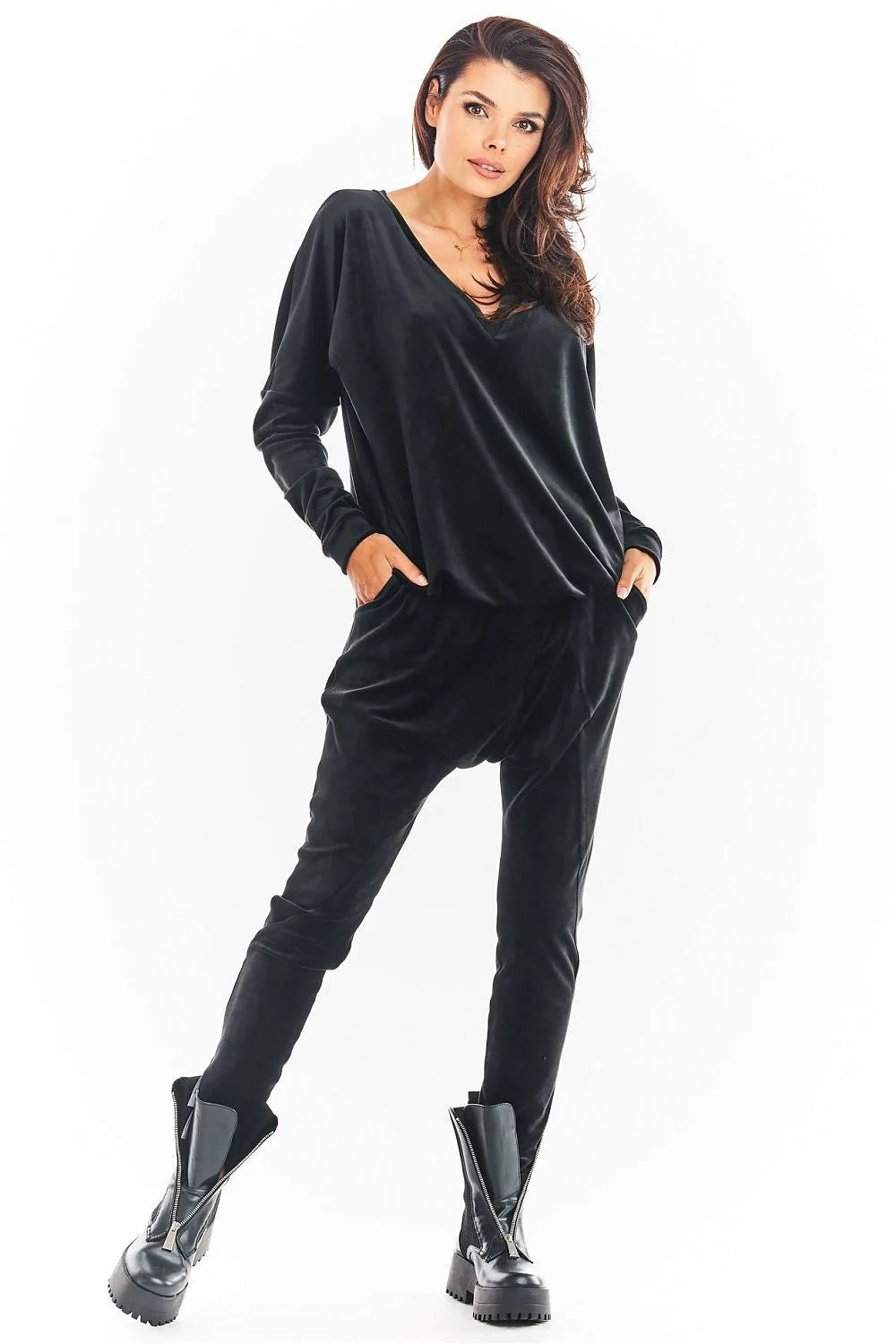 Pantalon survêtement femme en velours noir confortable style athleisure moderne pour look décontracté chic