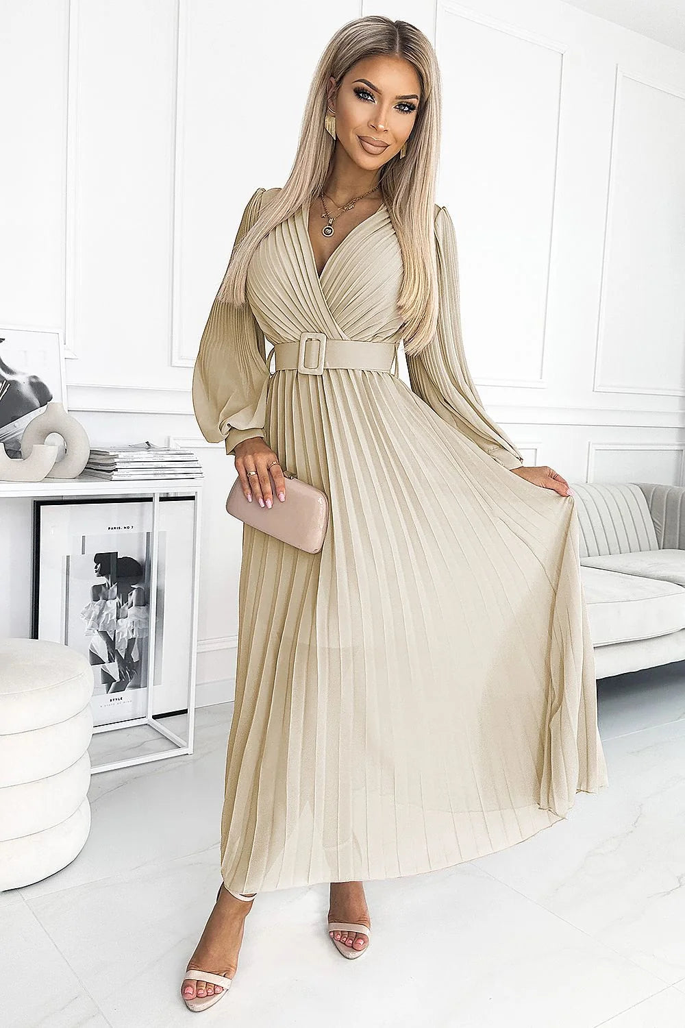 Robe de cocktail élégante longue manches longues en mousseline plissée beige avec ceinture carrée pour femme