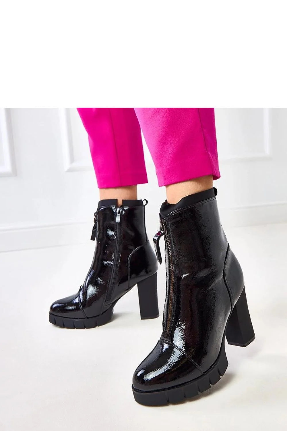 bottines femme cuir verni noir brillant bout pointu talon pilier 10cm plateforme 2cm semelle crantée antidérapante tige 155mm fermeture éclair