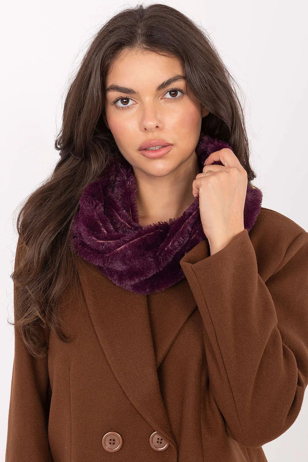snood col fourrure fausse prune profond pelucheuse dense lustrée chaude moelleuse élégante soignée enveloppante ajustée anneau confortable luxueuse hivernale 82cm