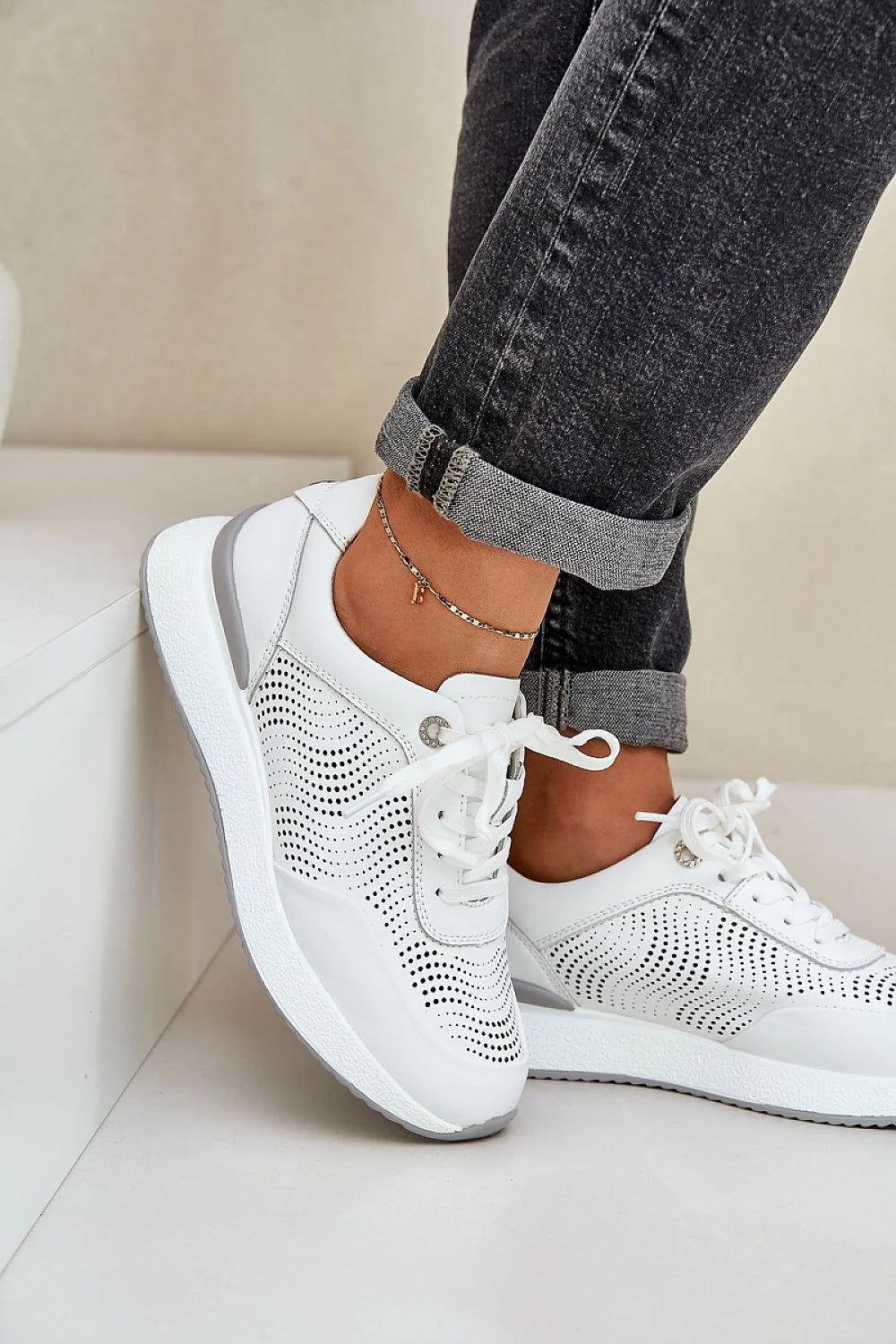 Chaussures de sport Step in style pour femmes, design moderne épuré, cuir naturel, semelle intérieure Comfort Shoes, baskets légères et confortables, idéales pour tous les jours