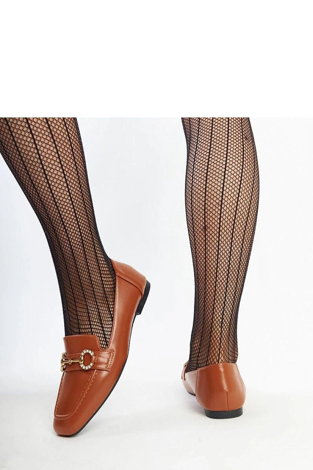 Moccasins élégants pour femme style classique carré marron cognac chaîne dorée cuir synthétique confortable occasion quotidienne ou professionnelle