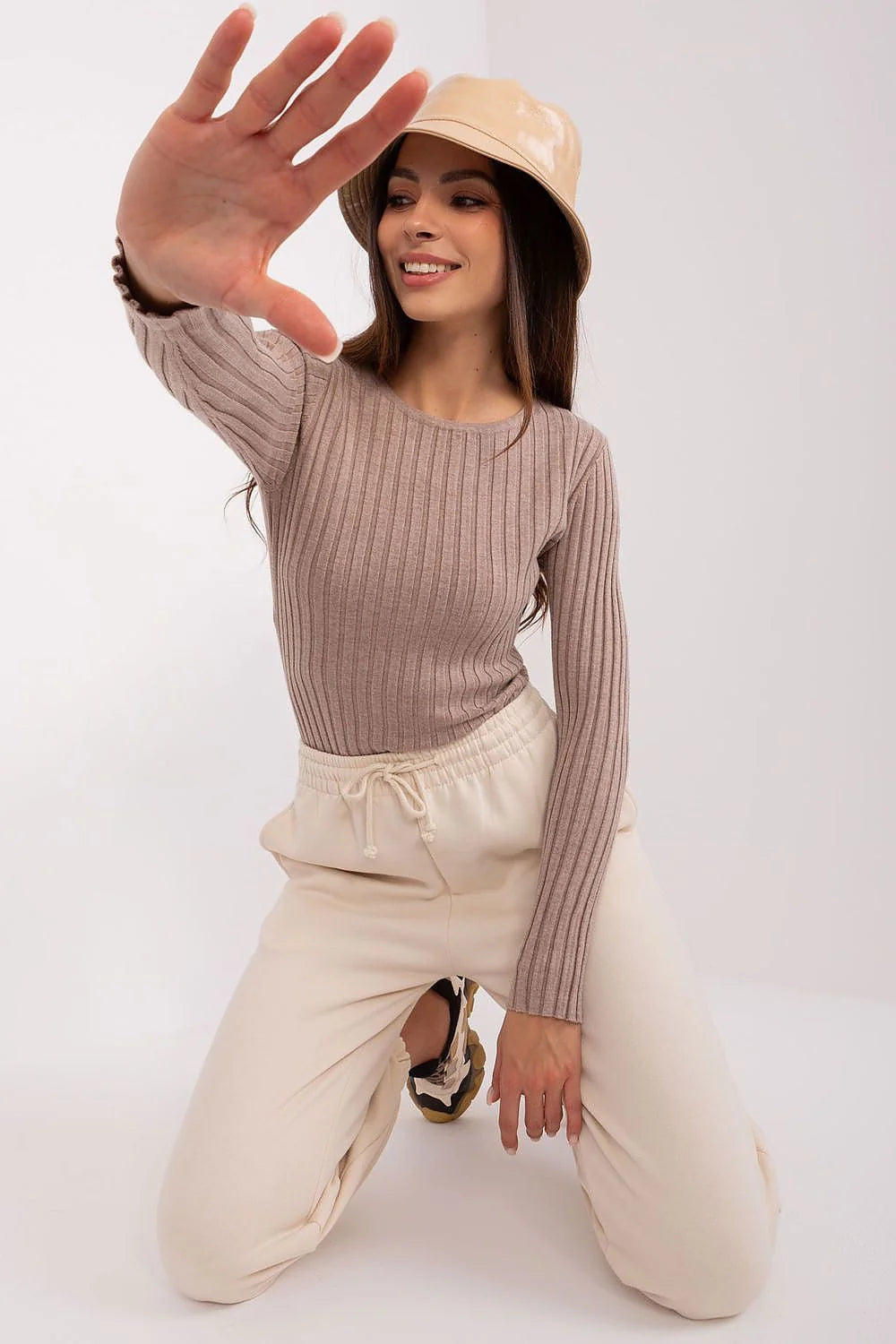 pull femme classique intemporel élégant manches longues encolure ronde maille côtelée chaud confortable viscose polyester nylon tailles S M L