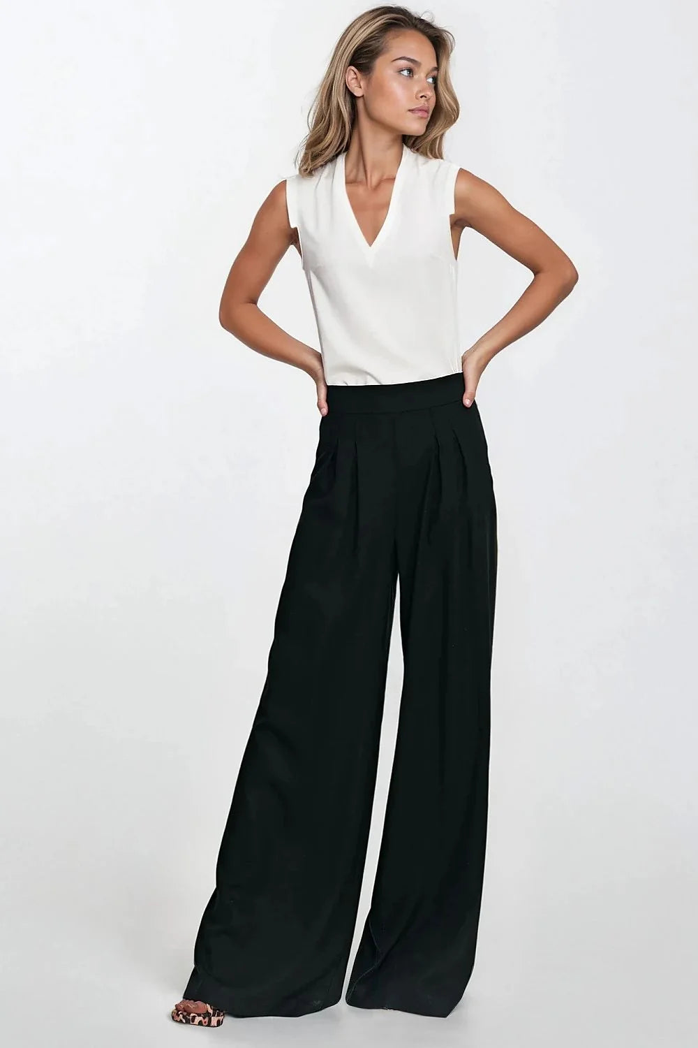 Pantalon long large femme style palazzo taille haute plis décoration tissu fluide noir confortable élégant