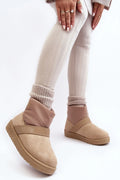 Bottes de neige pour femmes élégantes en daim et fourrure, style moderne, confort optimal, idéales pour les journées froides en ville