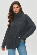 Pull-over ample pour femmes col roulé Makadamia matière douce couleur gris anthracite manches longues poches avant