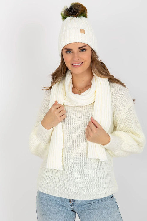 Ensemble acrylique blanc pull ajouré manches longues col roulé écharpe côtelée bonnet côtelé pompon fourrure style moderne confort