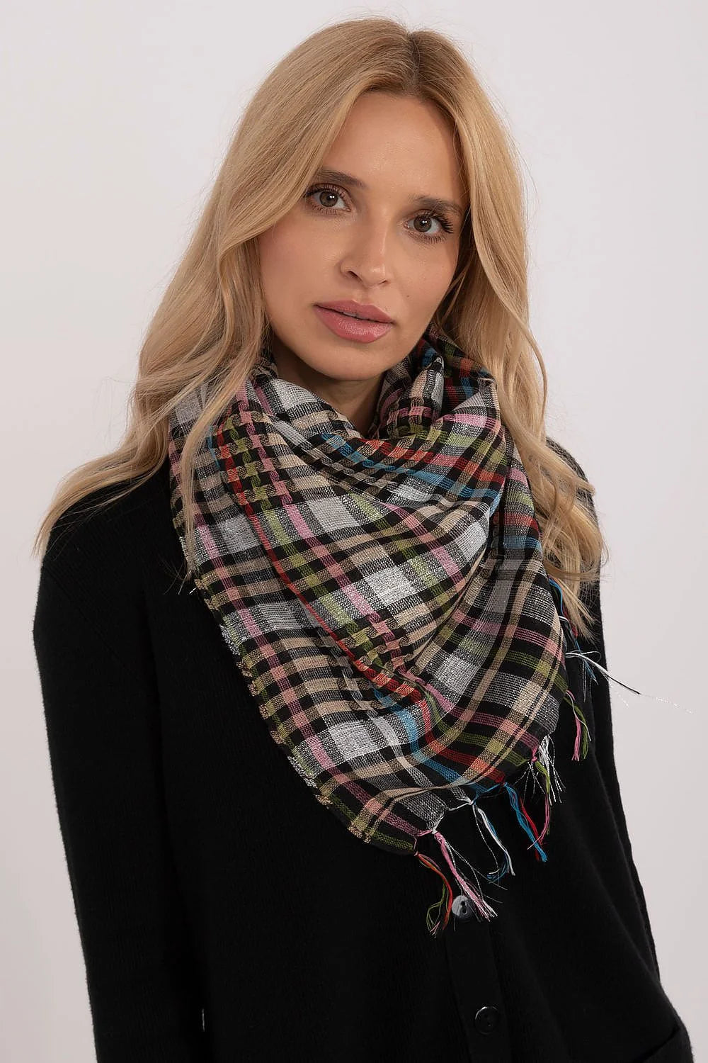 Écharpe femme mode moderne multicolore motif carreaux tissu coton franges polyvalente occasion quotidienne décontractée habillé