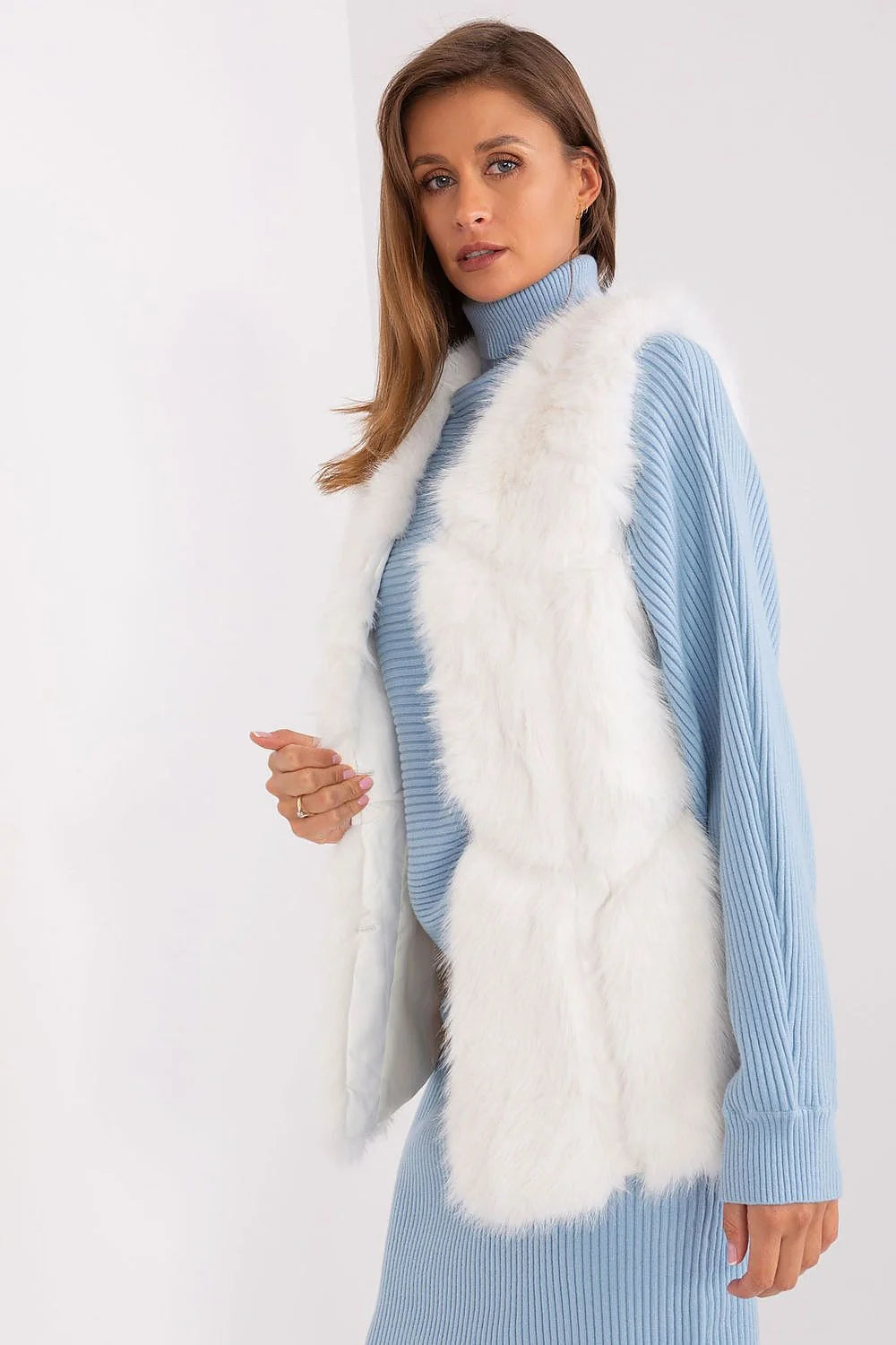 gilet femme fausse fourrure blanche long shaggy pelucheux doux doublé ouvert sans manches fermeture agrippante poches zippées polyvalent