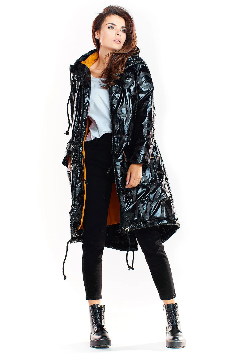 Manteau oversize brillant polyester femme moderne capuche intégrée fermeture éclair style polonais contrasté élégant