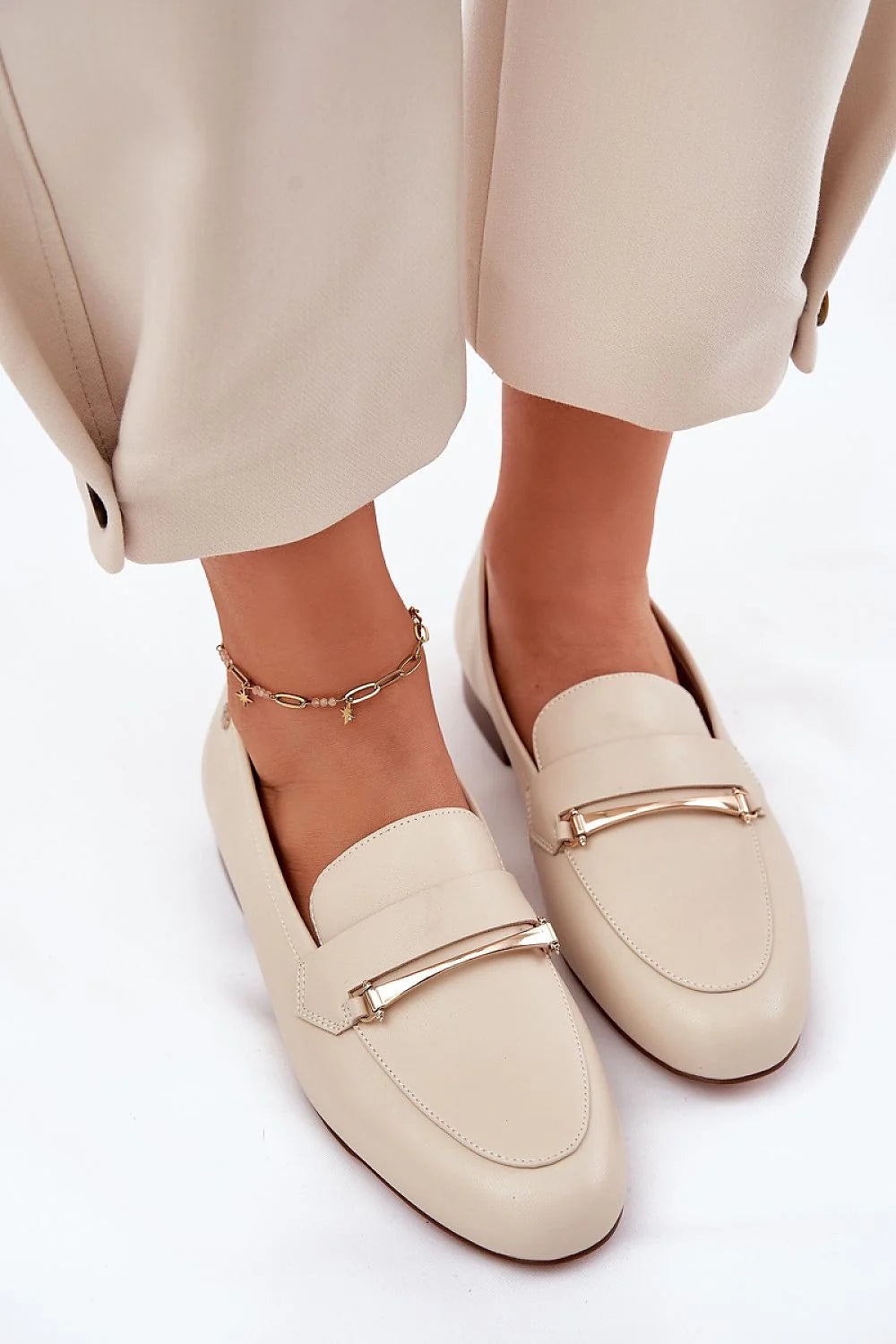 Mocassins pour femmes élégants style classique cuir naturel doré beige confortable occasionnels formels décontractés