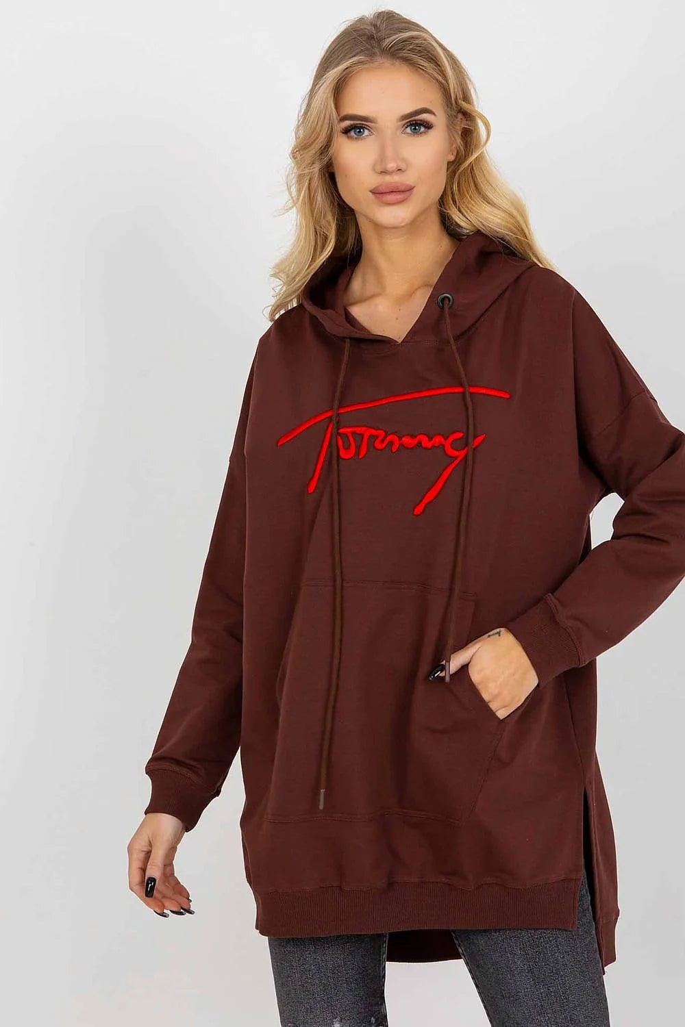 Sweatshirt à capuche pour femme, style moderne, couleur marron foncé, matière douce, coupe ample, idéal pour tenues décontractées
