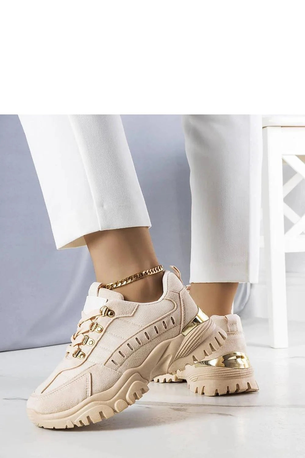 Baskets pour femmes design moderne urbain style chunky beige doré semelle épaisse confortable lacets métalliques