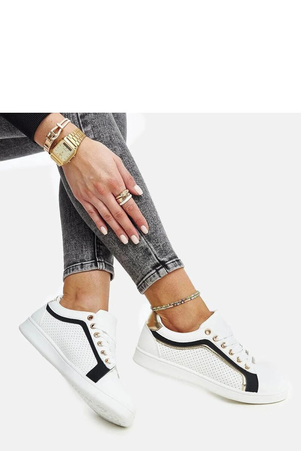 Baskets mode femme blanches noires dorées plateforme coupe basse cuir synthétique respirant confort durable