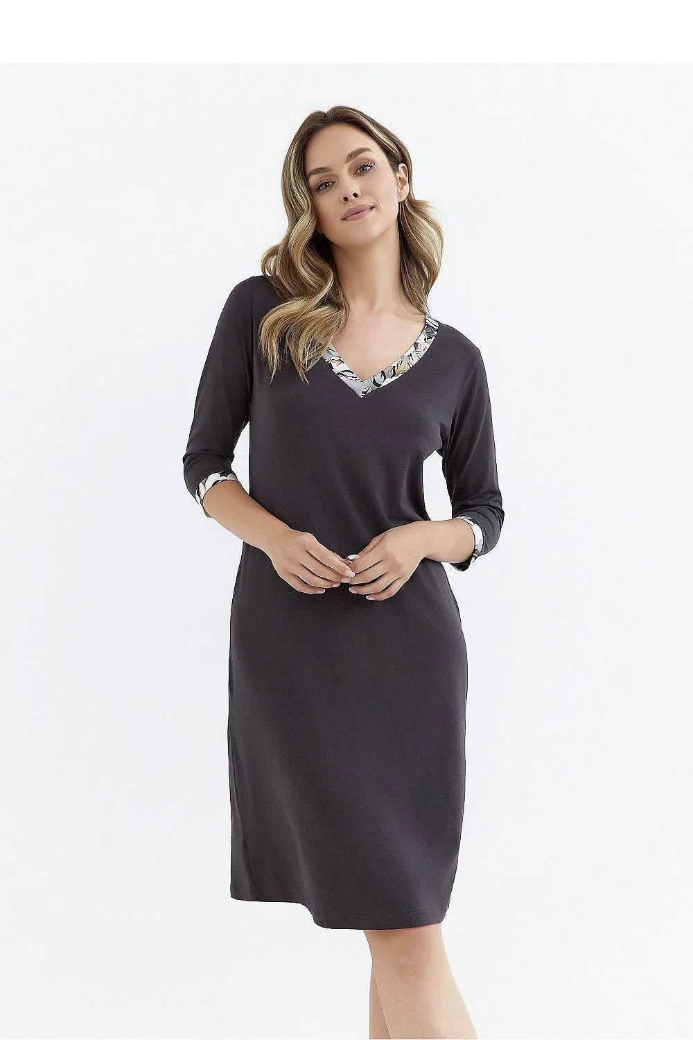 Chemise de nuit Cana élégante confort V-neck dentelle manches 3/4 anthracite longueur genou tissu doux cadeau femme dormir maison style
