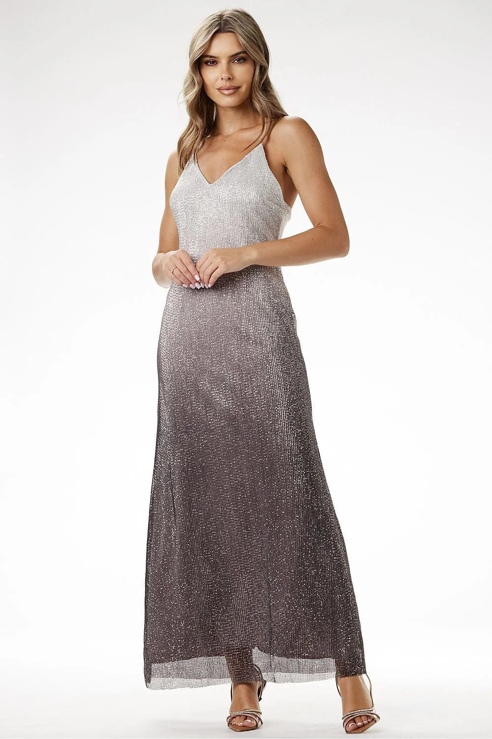 robe longue élégante ajustée silhouette colonne moulante fluide paillettes sequins scintillante dégradé argenté anthracite encolure V bretelles fines dos ouvert