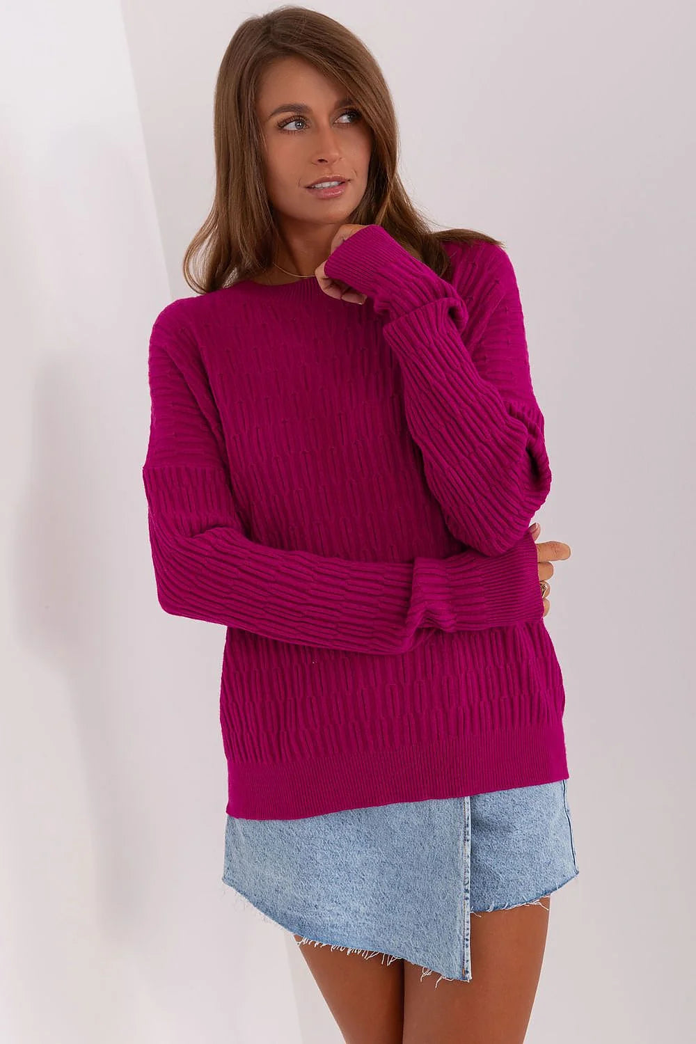 chandail femme magenta côtelé maille tricotée manches longues col rond ample longueur hanches poignets côtelés ourlet doux isolant
