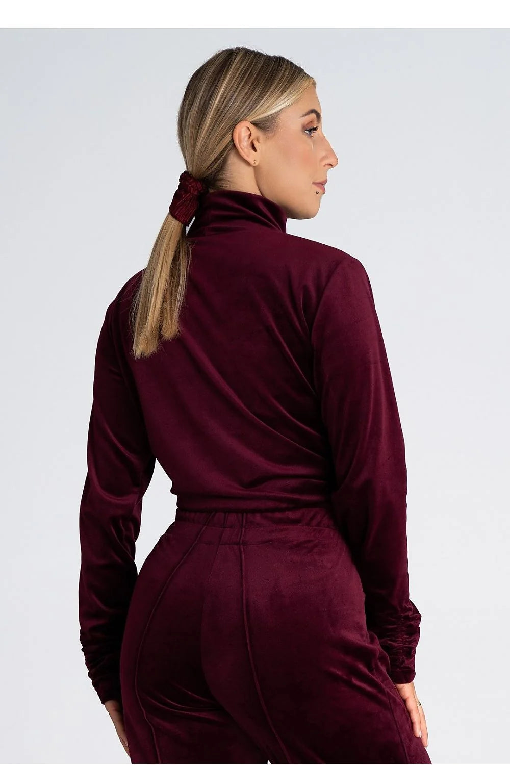 Ensemble femme haut et bas assortis velours bordeaux profond casual sophistiqué coupe élégante confort taille ajustable matériaux luxueux