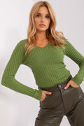 Pull à manches longues style élégant moderne vert olive femme coupe ajustée encolure en V motif côtelé