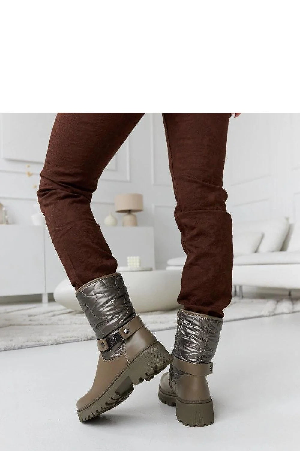 Bottes mode femmes hiver design moderne polyvalent taupe gris matelassé cuir synthétique semelle crantée fermeture éclair
