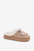 mules fourrées femme suédine écologique beige rond doublure fourrure crème nœud rose imprimé semelle plateforme légère antidérapante rembourrée