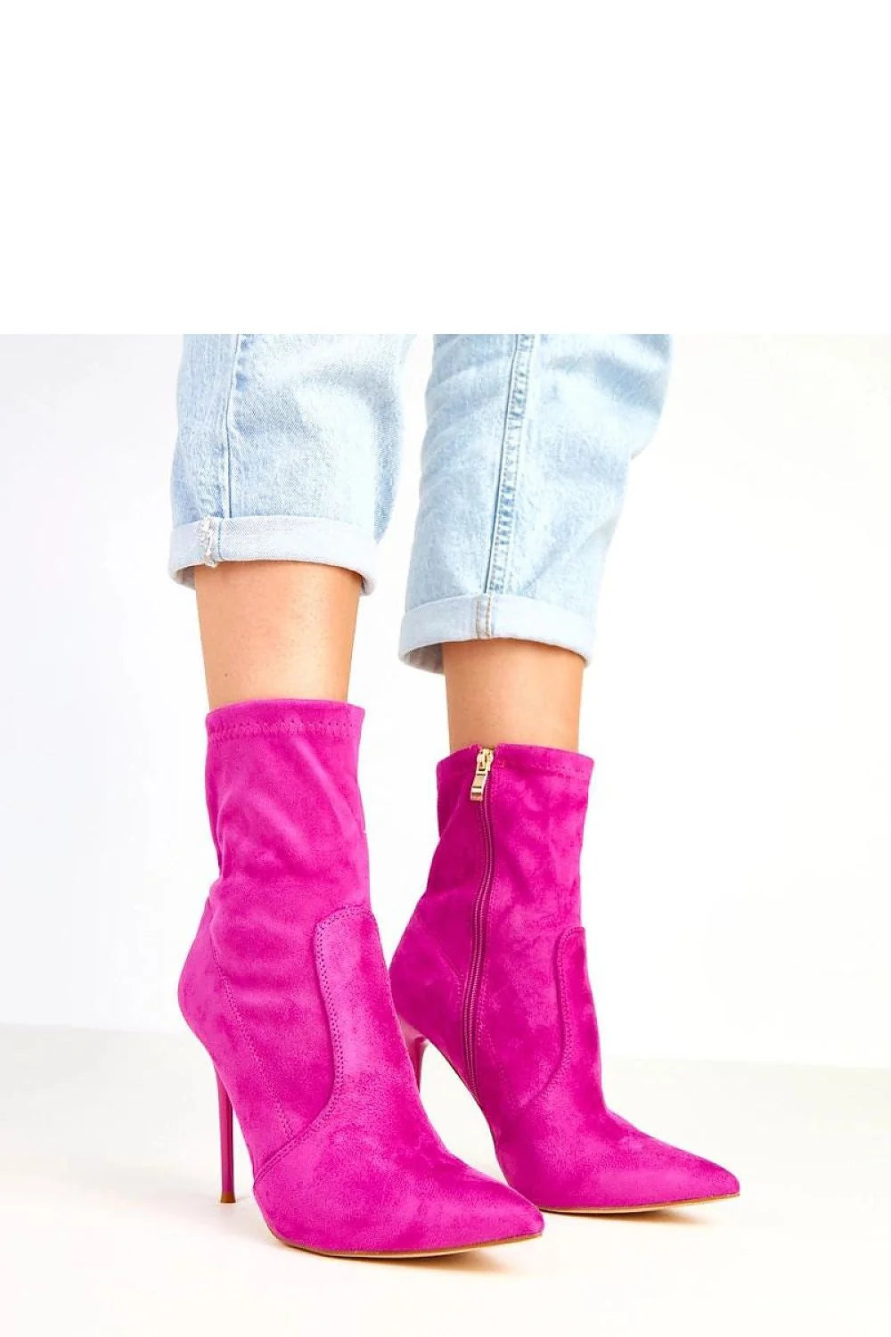 bottines femme fuchsia suédine bout pointu talon aiguilles onze centimètres tige mi mollet fermeture éclair latérale dorée