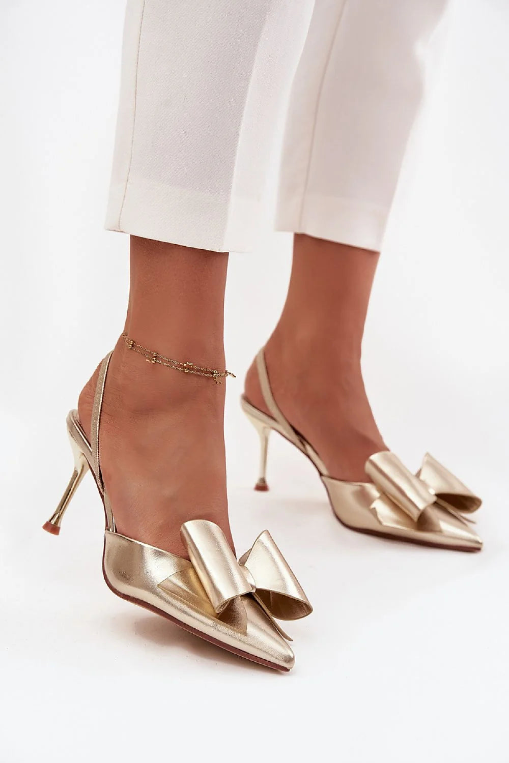 escarpins femme slingback métallisé doré bout pointu grand noeud plat bride arrière talon aiguille hauteur 8cm