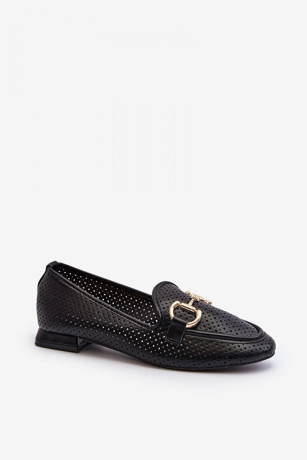 mocassins femme élégants noirs similicuir perforés mors dorés métalliques bout légèrement pointu slipon talon plat semelle antidérapante surpiqûres confortables durables