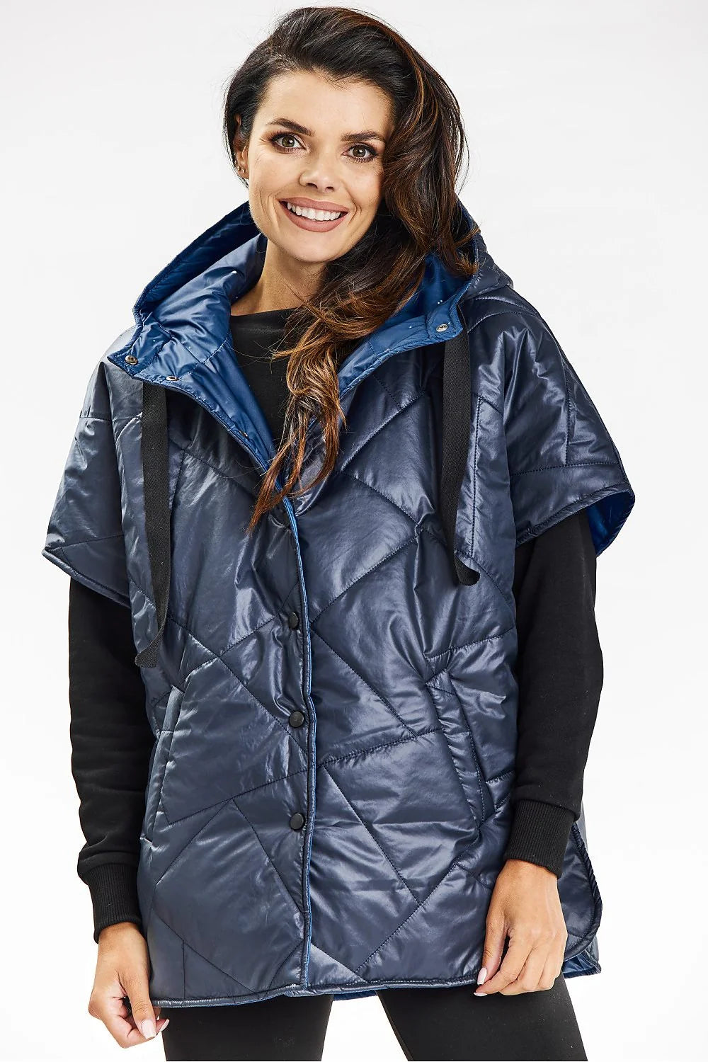 Veste poncho matelassé sans manches pour femmes, style moderne, design losanges, capuche, fermeture pressions, polyester résistant, idéal pour quotidien et voyage