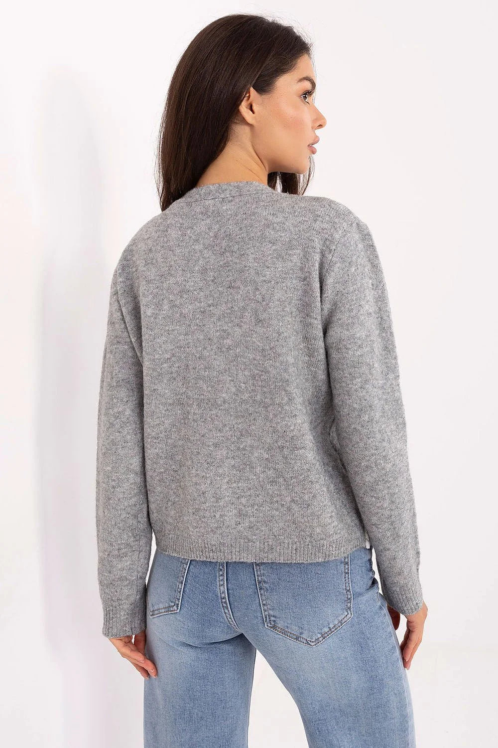 cardigan femme gris maille brossée coupecourte oversize colV boutonsrondsblancs mancheslongues bordcôtes ourlet dentelle subtile casualchic misaison chaud