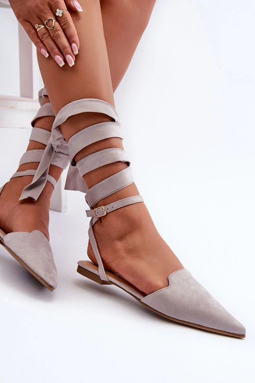 Ballerines pour femmes en éco-suède design moderne boucle ajustable talons bas confortables pour occasions quotidiennes ou spéciales