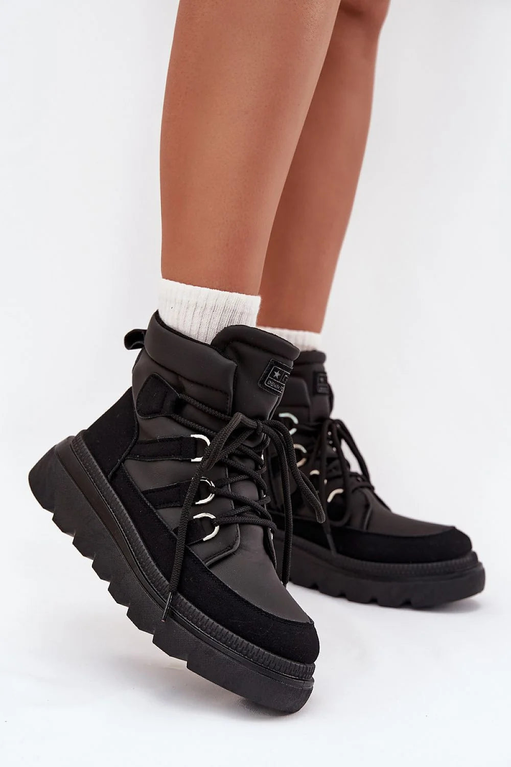 bottines montantes femme doublées fourrure synthétique simili cuir suédine col matelassé lacets fermeture éclair plateforme épaisse semelle crantée adhérence confort